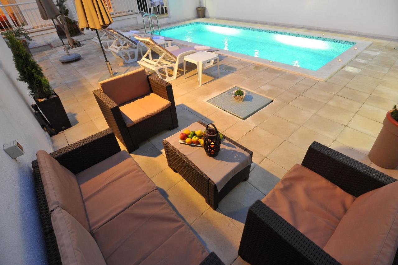 Apartman Miki Borik Zara Esterno foto