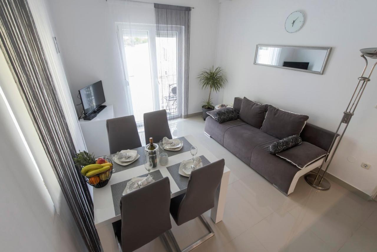 Apartman Miki Borik Zara Esterno foto