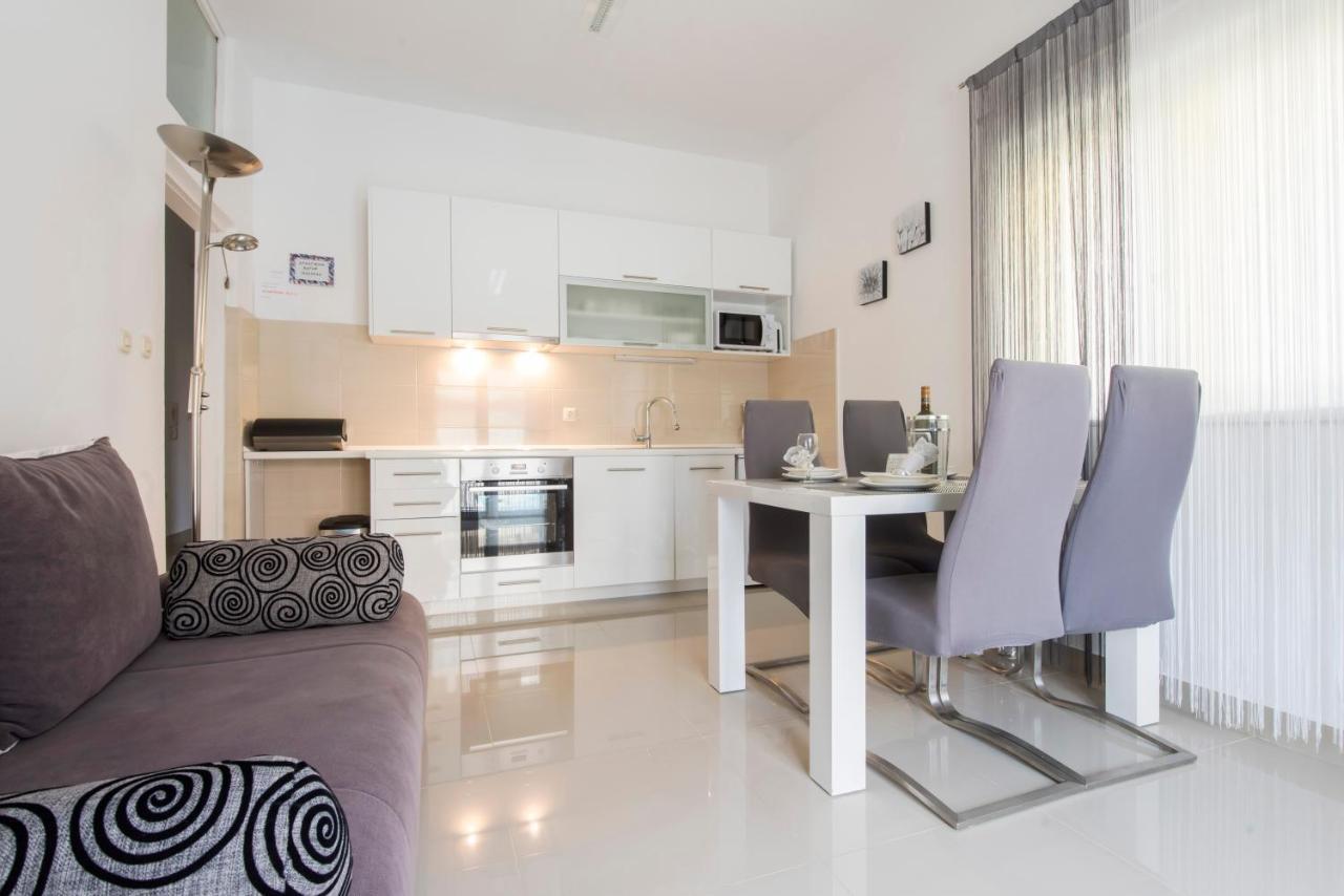 Apartman Miki Borik Zara Esterno foto
