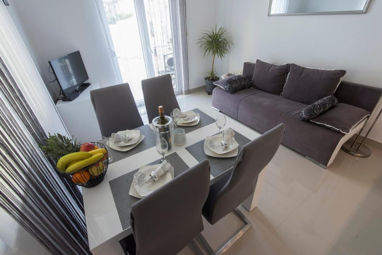 Apartman Miki Borik Zara Esterno foto