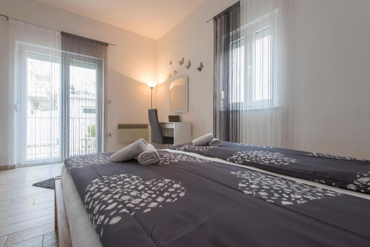 Apartman Miki Borik Zara Esterno foto