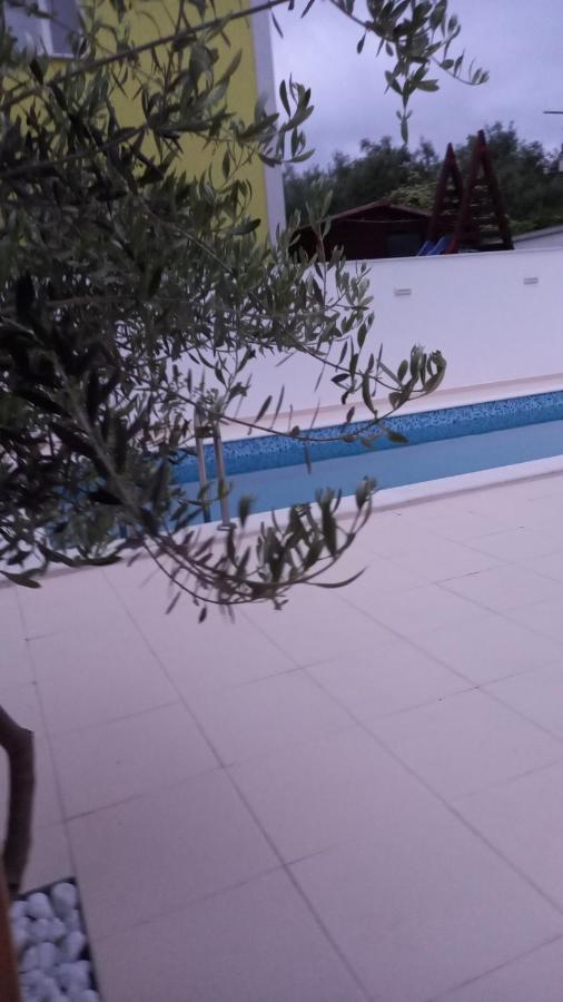 Apartman Miki Borik Zara Esterno foto